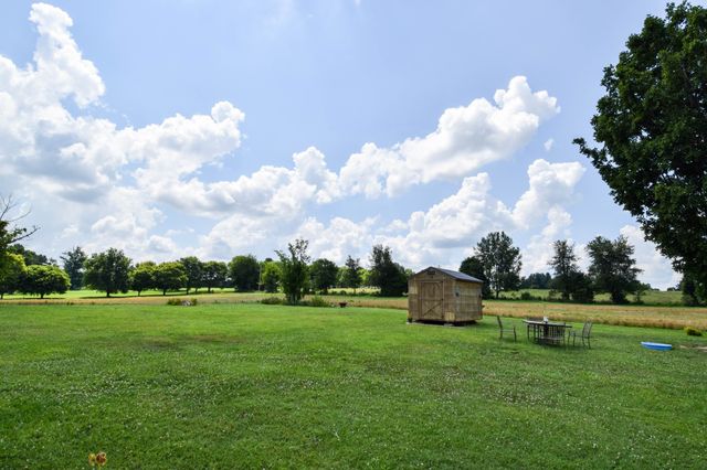 135 Old Hwy 52W, Portland, TN 37148