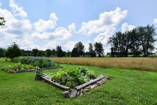 135 Old Hwy 52W, Portland, TN 37148