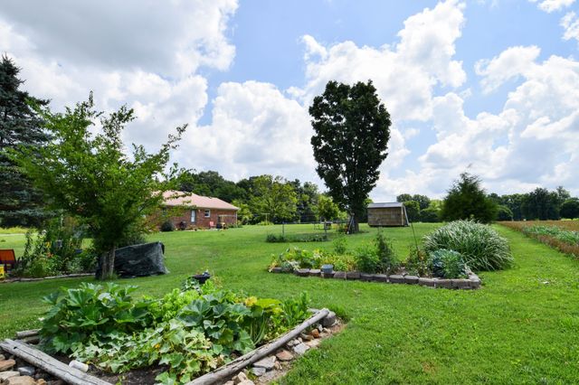 135 Old Hwy 52W, Portland, TN 37148