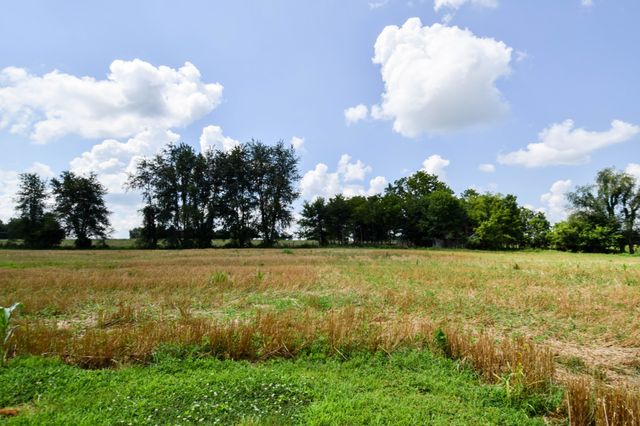 135 Old Hwy 52W, Portland, TN 37148