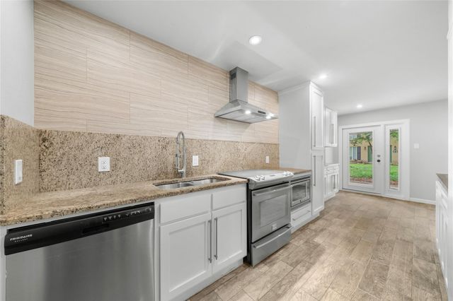 6014 E University Boulevard 137, Dallas, TX 75206