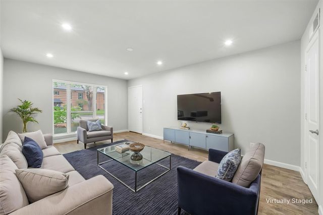 6014 E University Boulevard 137, Dallas, TX 75206