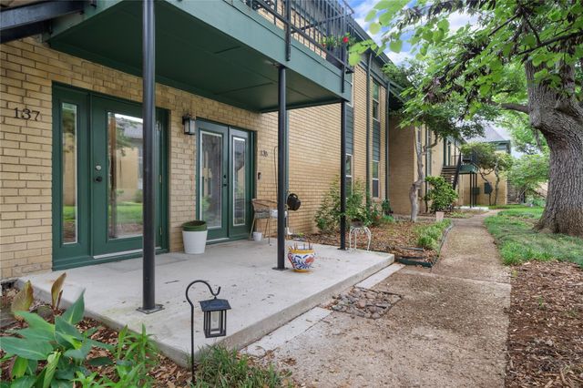 6014 E University Boulevard 137, Dallas, TX 75206