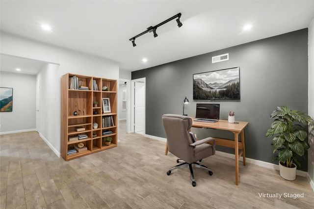 6014 E University Boulevard 137, Dallas, TX 75206