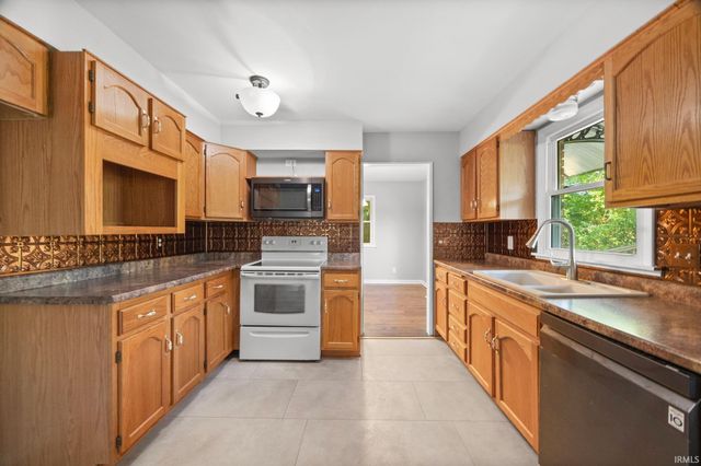 5314 Lynnwood Drive, West Lafayette, IN 47906