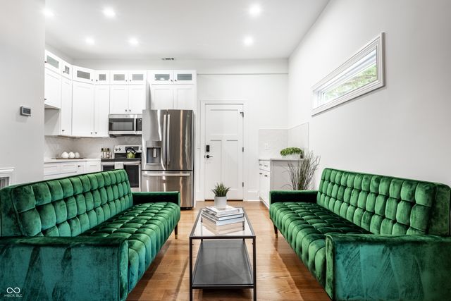 1034 N Tacoma Avenue, Indianapolis, IN 46201