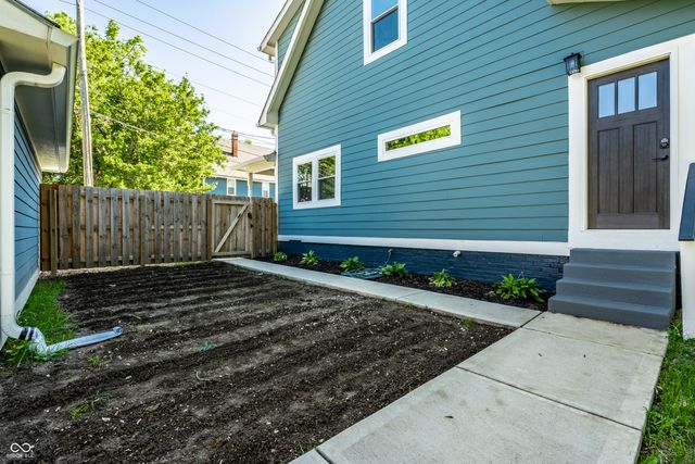 1034 N Tacoma Avenue, Indianapolis, IN 46201