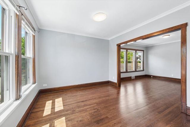 4854 W Winnemac Avenue, Chicago, IL 60630