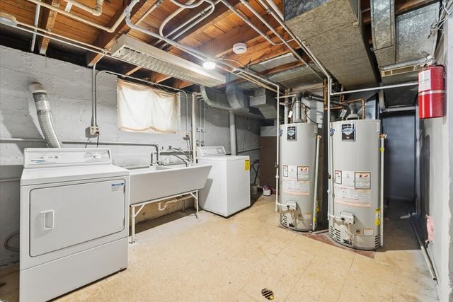 4854 W Winnemac Avenue, Chicago, IL 60630