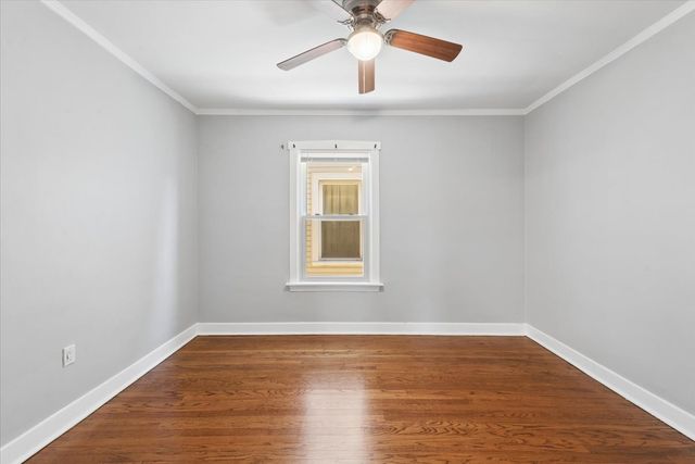 4854 W Winnemac Avenue, Chicago, IL 60630