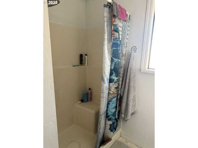 6296 THURSTON Rd, Springfield, OR 97478