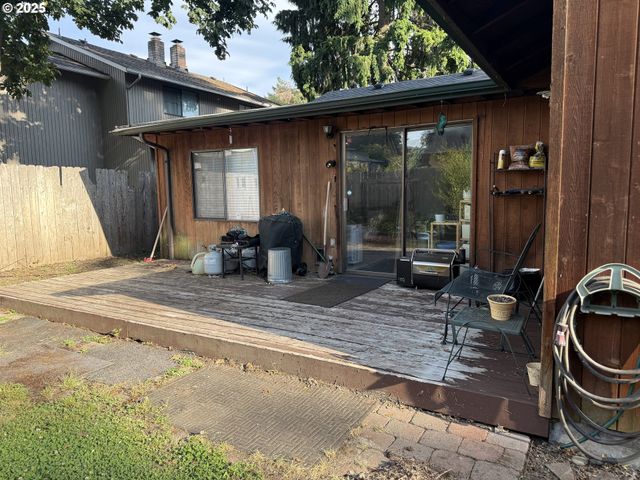 6296 THURSTON Rd, Springfield, OR 97478
