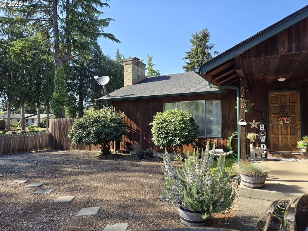 6296 THURSTON Rd, Springfield, OR 97478