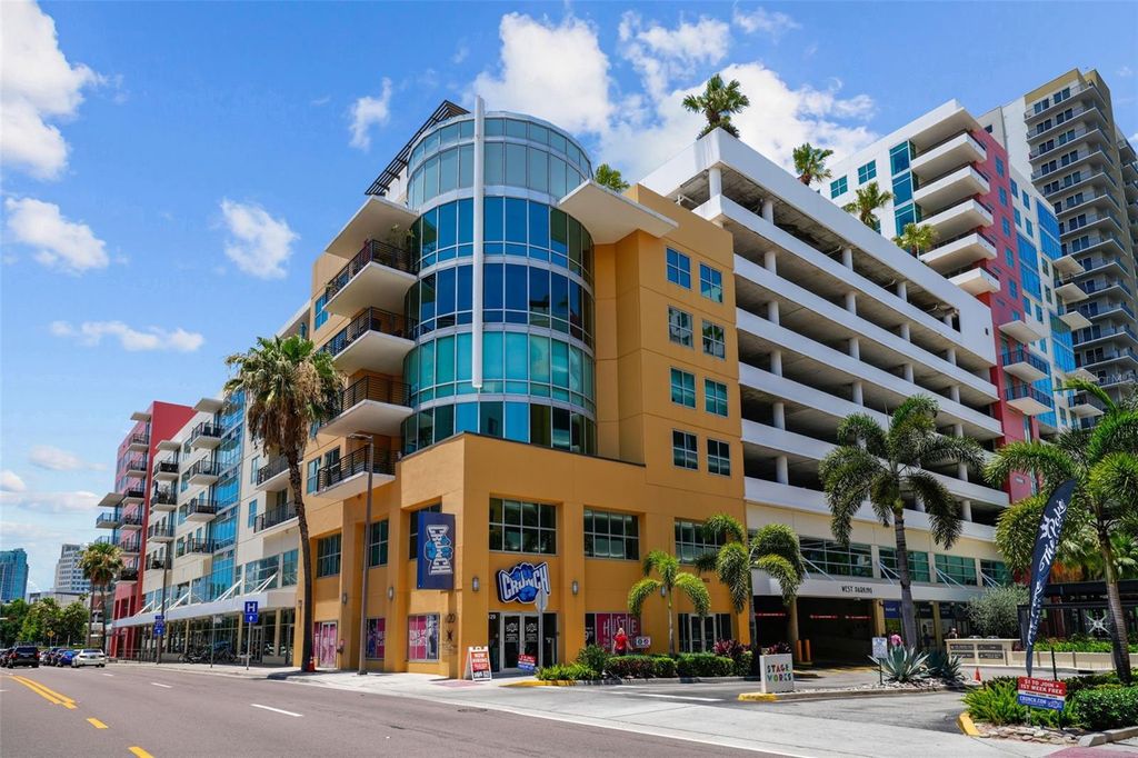 Image 2 of property listing at 1208 E KENNEDY BOULEVARD 618, Tampa, FL 33602