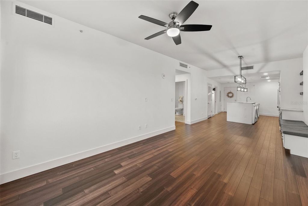 Image 12 of property listing at 1208 E KENNEDY BOULEVARD 618, Tampa, FL 33602