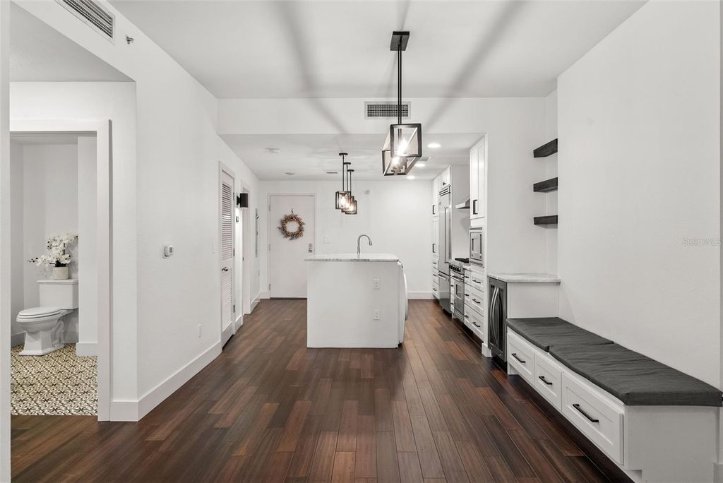 Image 13 of property listing at 1208 E KENNEDY BOULEVARD 618, Tampa, FL 33602