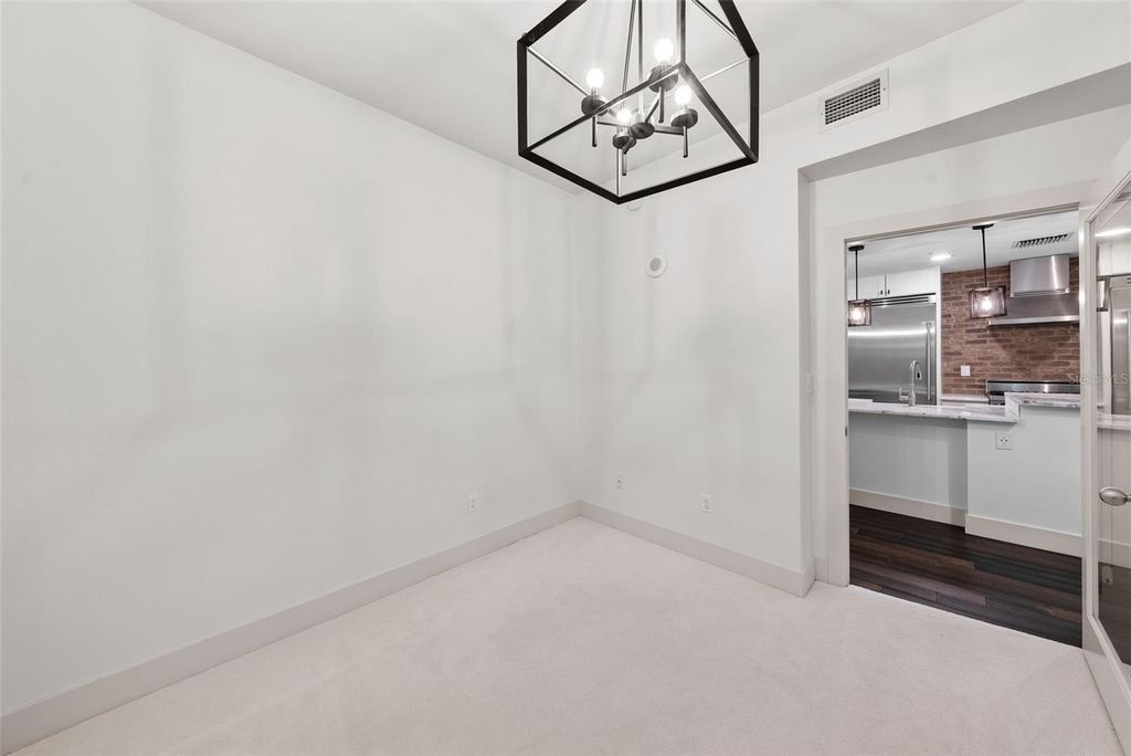 Image 29 of property listing at 1208 E KENNEDY BOULEVARD 618, Tampa, FL 33602