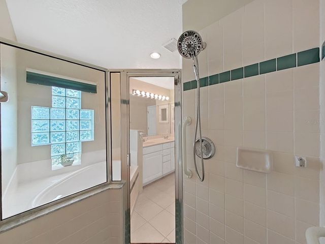 6122 GENTLE BEN CIRCLE, Wesley Chapel, FL 33544