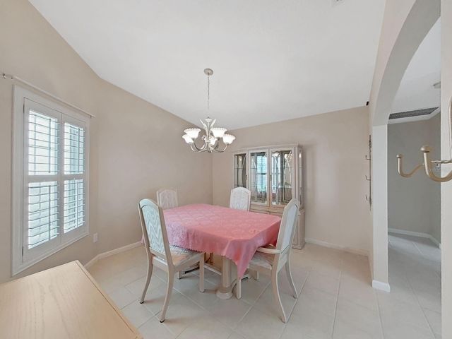 6122 GENTLE BEN CIRCLE, Wesley Chapel, FL 33544