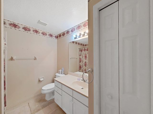 6122 GENTLE BEN CIRCLE, Wesley Chapel, FL 33544