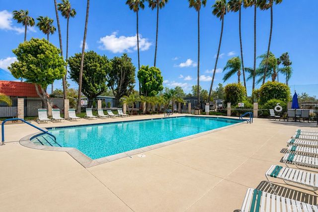 24921 Muirlands Boulevard 38, Lake Forest, CA 92630