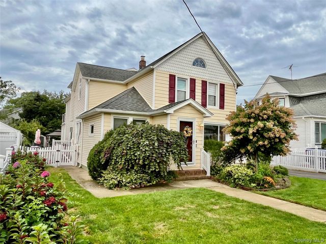 85 Spencer Avenue, Lynbrook, NY 11563