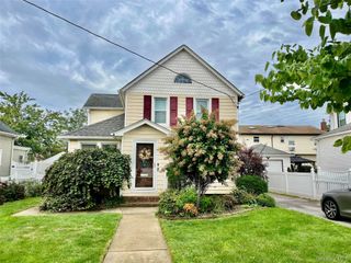 85 Spencer Avenue, Lynbrook, NY 11563