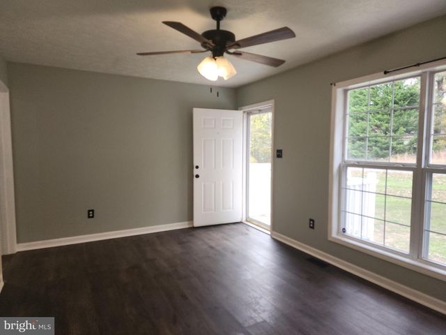 9620 MOHAWK DR, King George, VA 22485