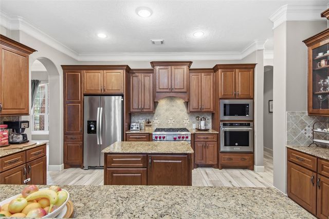 28427 E Benders Landing Boulevard, Spring, TX 77386