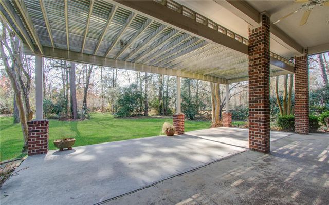 28427 E Benders Landing Boulevard, Spring, TX 77386