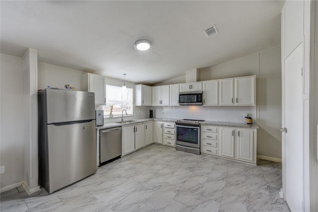 21631 County Road 37492, Cleveland, TX 77327