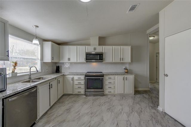 21631 County Road 37492, Cleveland, TX 77327