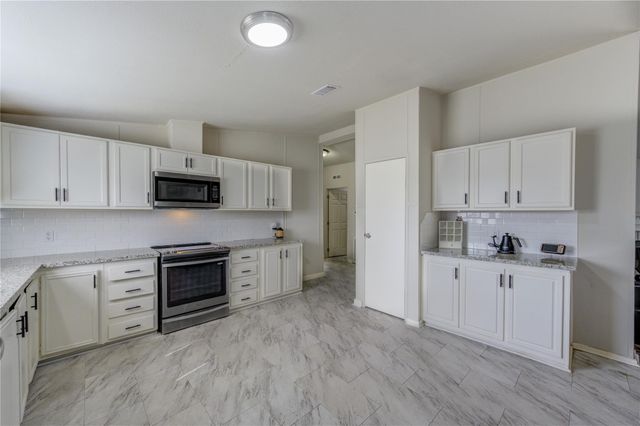 21631 County Road 37492, Cleveland, TX 77327