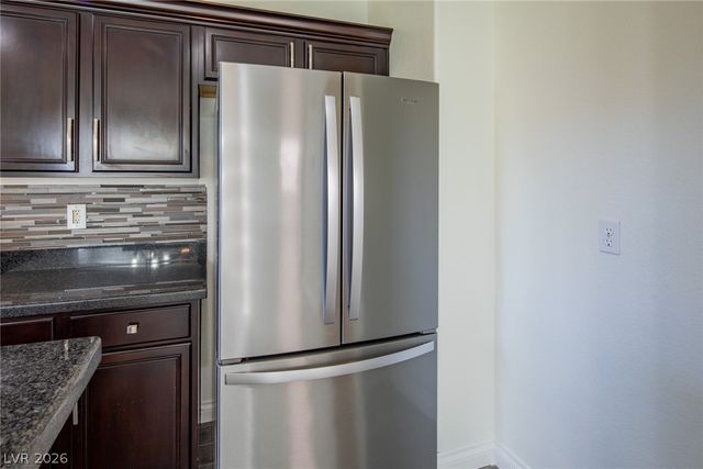 1068 Crescent Falls Street, Las Vegas, NV 89101