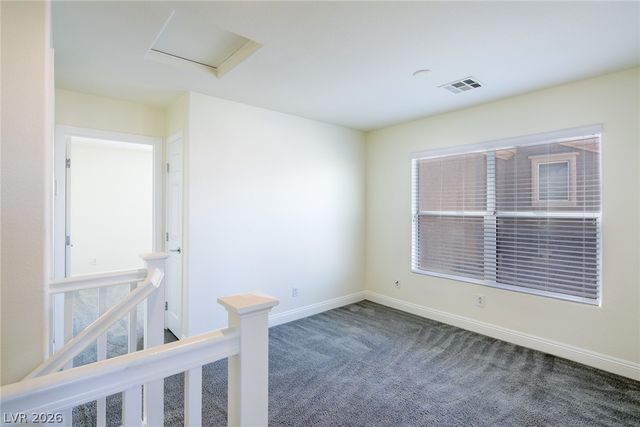 1068 Crescent Falls Street, Las Vegas, NV 89101