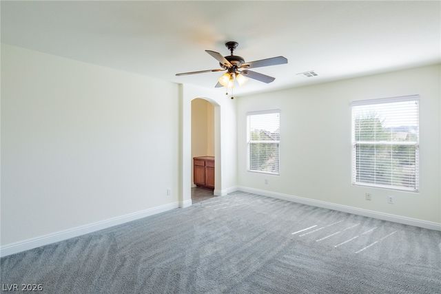 1068 Crescent Falls Street, Las Vegas, NV 89101