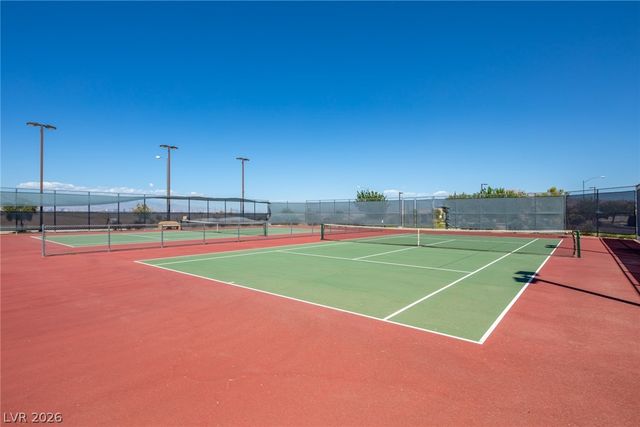 1068 Crescent Falls Street, Las Vegas, NV 89101