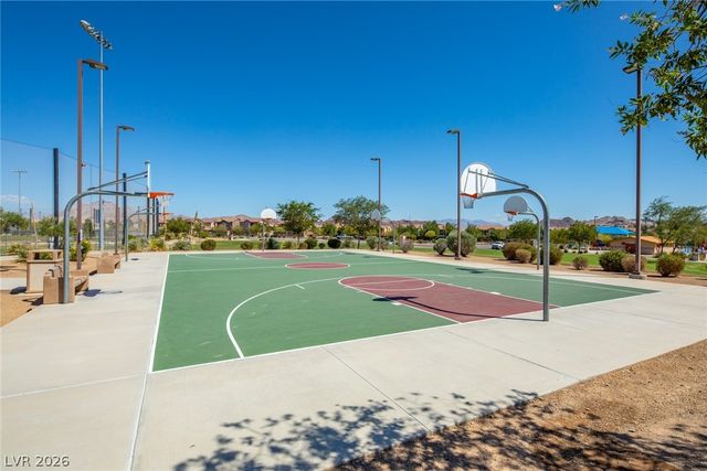 1068 Crescent Falls Street, Las Vegas, NV 89101