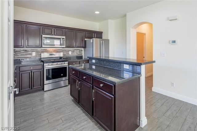 1068 Crescent Falls Street, Las Vegas, NV 89101