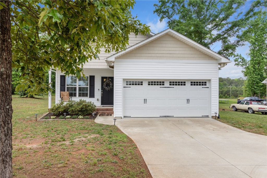104 Tillotson Road, Anderson, SC 29621
