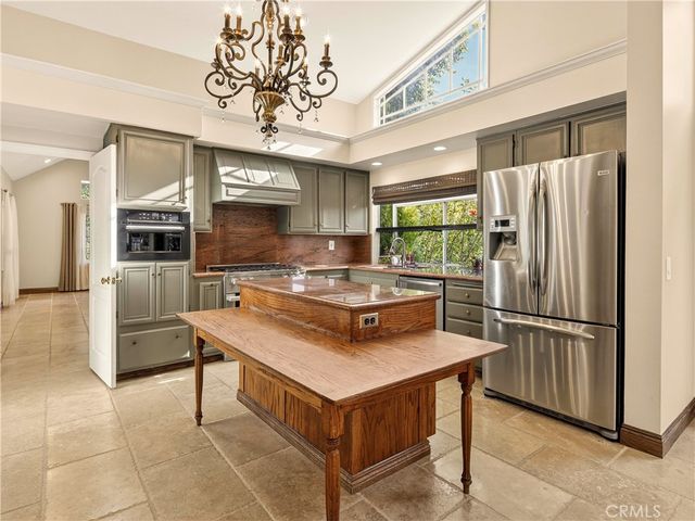 27149 Highlands, Valencia, CA 91354