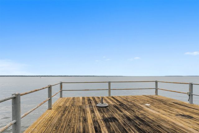 138 Harbor Drive, Gun Barrel City, TX 75156