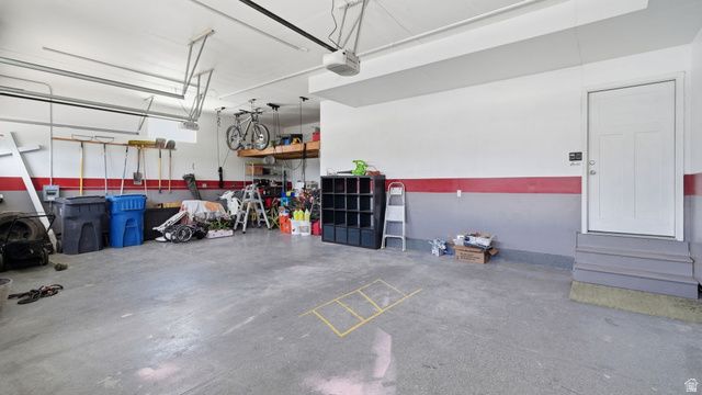 111 E SILVER OAK RD, Vineyard, UT 84059