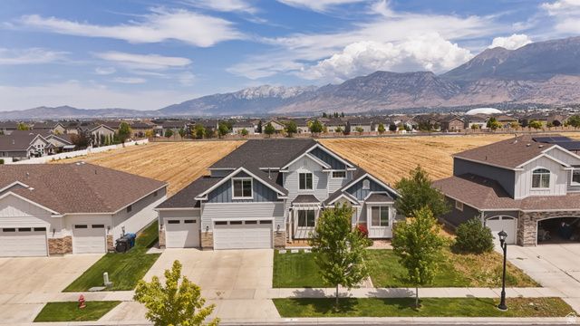 111 E SILVER OAK RD, Vineyard, UT 84059