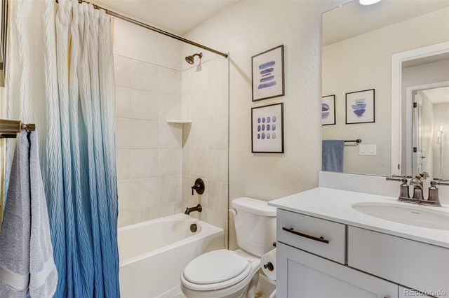 9857 Rosalee Peak Street, Littleton, CO 80125