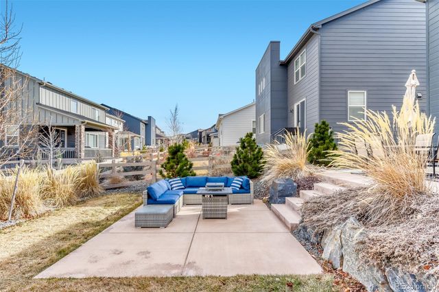 9857 Rosalee Peak Street, Littleton, CO 80125