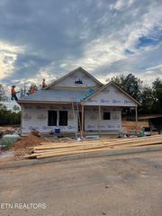 924 Stratford Avenue, Sweetwater, TN 37874