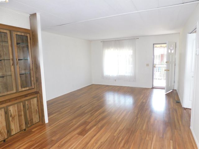 937 Northfield Drive, Hayward, CA 94544