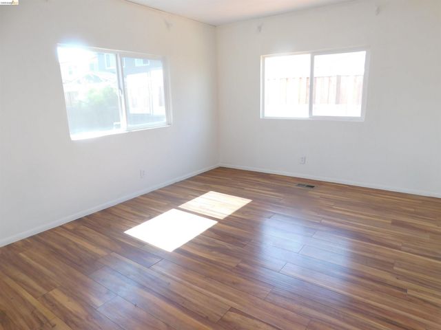 937 Northfield Drive, Hayward, CA 94544