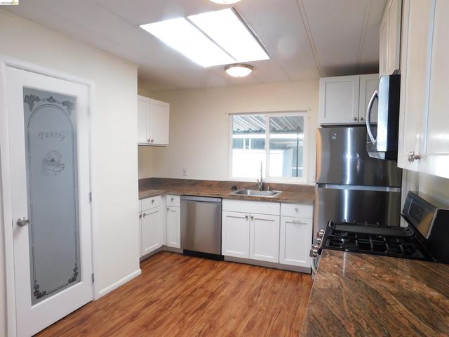 937 Northfield Drive, Hayward, CA 94544
